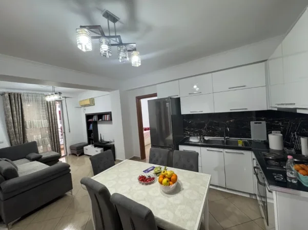 Tirane, shitet apartament 3+2+2 Ballkon, Teodor Keko , TIRANE !