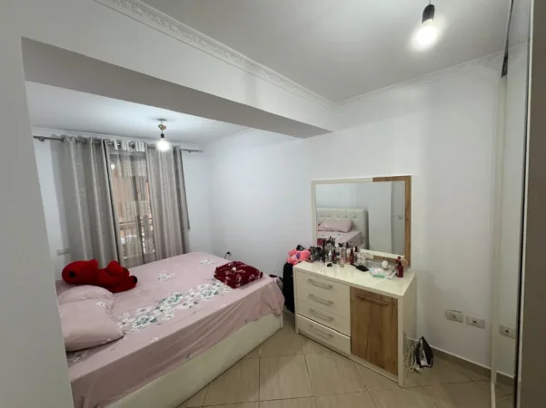 Tirane, shitet apartament 3+2+2 Ballkon, Teodor Keko , TIRANE !