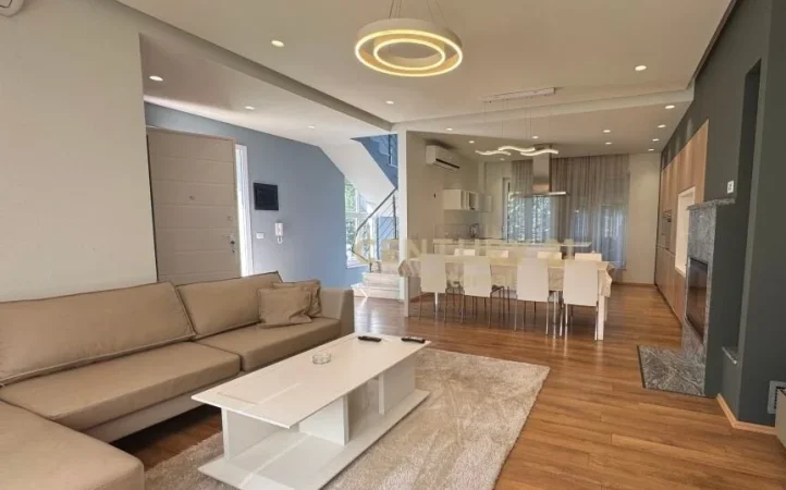 Tirane, jepet me qera Vile 4+1 Kati 3, 286 m² 3.000 € (TEG)