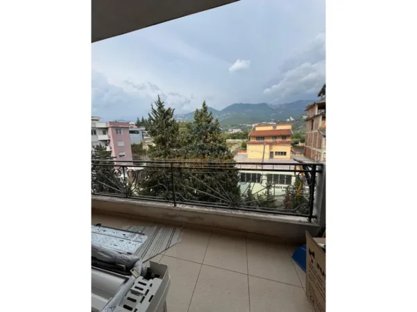 Tirane, shitet apartament 2+1 Kati 3, 87 m² 132.000 € (FRESK)