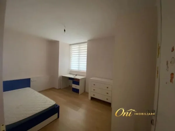 Tirane, jepet me qera apartament 2+1 Kati 2, 80 m² 650 € (DRITAN HOXHA)