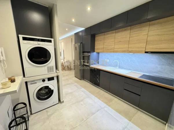 Tirane, shitet apartament 1+1+Ballkon Kati 1, 85 m² 160.000 € 