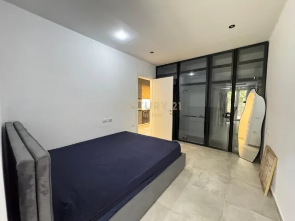 Tirane, shitet apartament 1+1+Ballkon Kati 1, 85 m² 160.000 € 