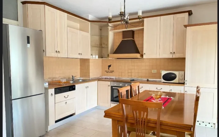 Tirane, jepet me qera apartament duplex 3+1 Kati 3, 90 m² 1.450 € (RRUGA E ELBASANIT)