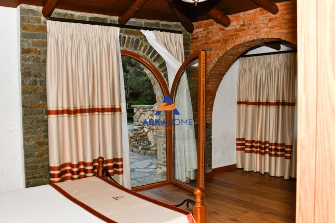 SHITET RESORT 1440M2 "SHESHI MAMICA, PTERELE" 4.000.000 EURO