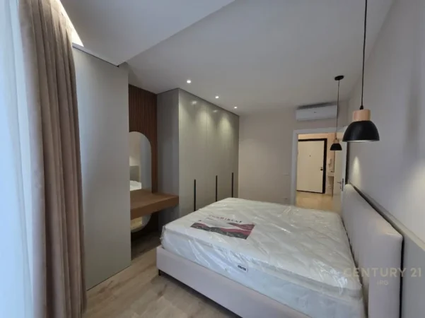 Tirane, jepet me qera apartament 1+1+Ballkon Kati 9, 75 m² 850 € 