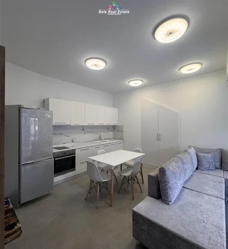 Tirane, jepet me qera apartament 2+1 Kati 3, 80 m² 820 € (kodra e diellit 1)