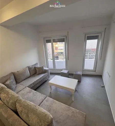 Tirane, jepet me qera apartament 2+1 Kati 3, 80 m² 820 € (kodra e diellit 1)