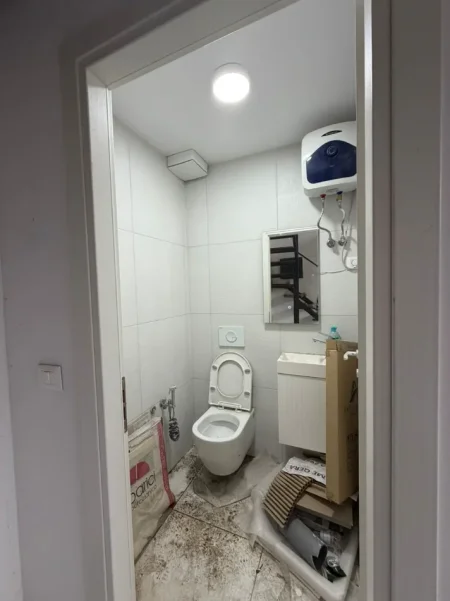 Tirane, jepet me qera ambjent biznesi Kati 0, 20 m² 550 € (Rruga Hyqmet Delvina)