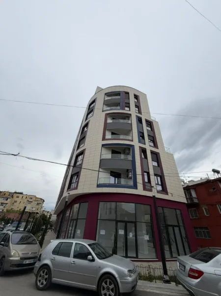 Tirane, jepet me qera ambjent biznesi Kati 0, 20 m² 550 € (Rruga Hyqmet Delvina)