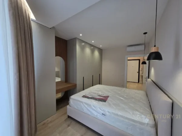 Tirane, jepet me qera apartament 1+1 Kati 9, 75 m² 850 € (mine peza)