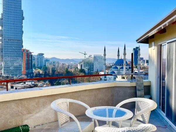 Tirane, jepet me qera apartament 2+1+Ballkon Kati 9, 100 m² 1.000 € (shkolla e baletit)