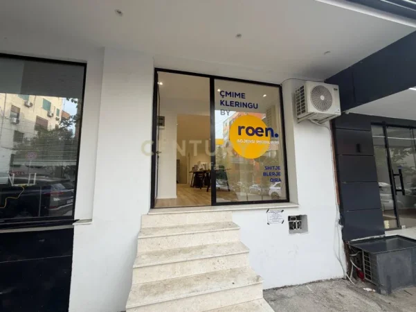 Tirane, jepet me qera zyre Kati 1, 30 m² 700 € (Rruga e Kosovareve)