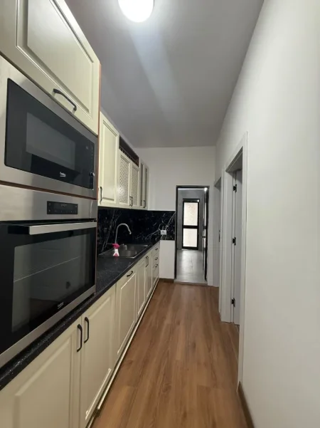 Tirane, jepet me qera apartament 2+1 Kati 2, 100 m² 650 € (Don Bosko)