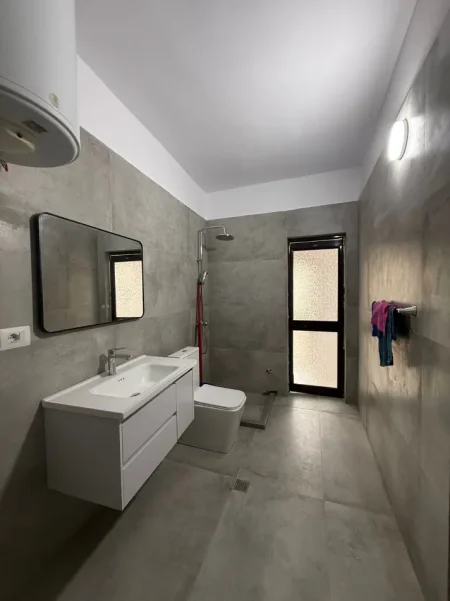 Tirane, jepet me qera apartament 2+1 Kati 2, 100 m² 650 € (Don Bosko)