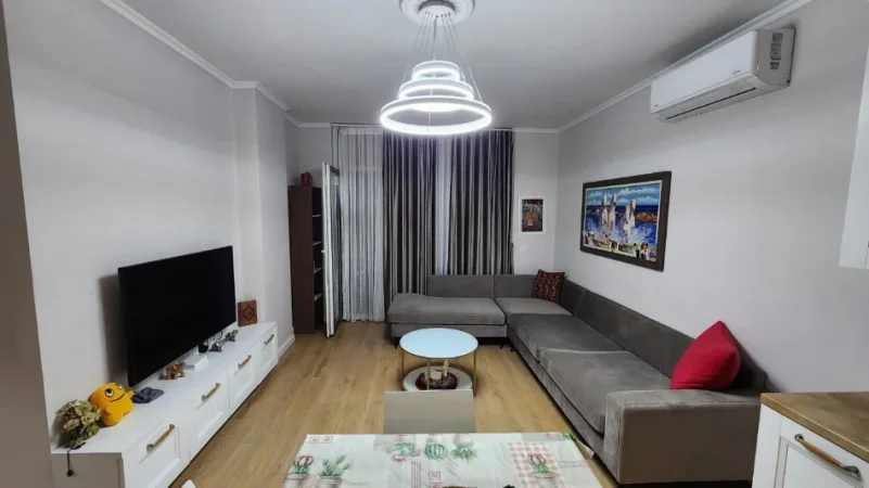 Tirane, shitet apartament 1+1 Kati 5, 69 m² 135.000 € (Yzberisht)