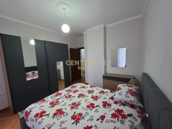 Tirane, jepet me qera apartament 1+1 Kati 4, 60 m² 500 € (astir)