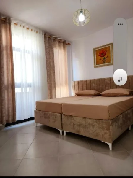 Tirane, jepet me qera apartament 1+1 Kati 4, 70 m² 400 € (Rruga 5 Maji)