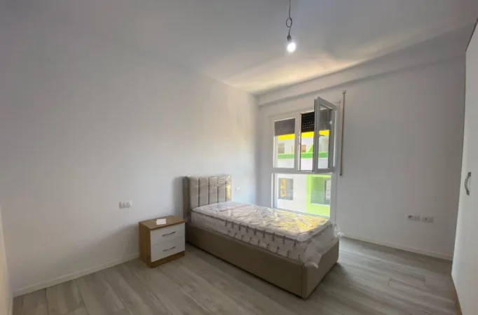 Tirane, jepet me qera apartament 2+1 Kati 5, 85 m² 450 € (Paskuqan)
