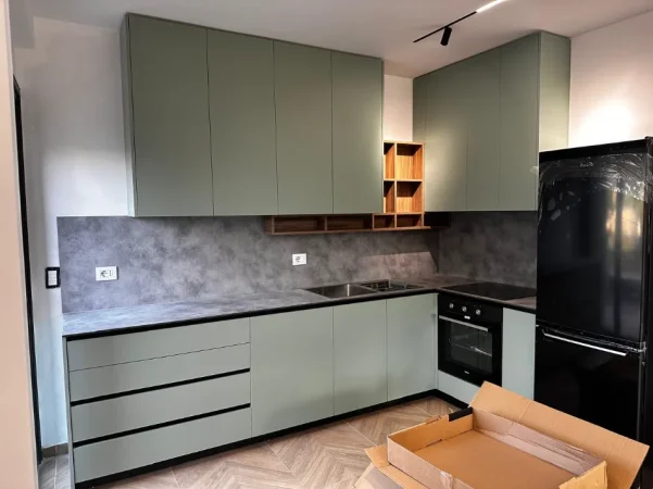 Tirane, shitet 1+1 , 130 m² 320.000 € (Fusha Aviacionit)