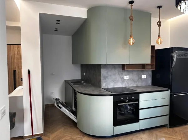 Tirane, shitet 1+1 , 130 m² 320.000 € (Fusha Aviacionit)