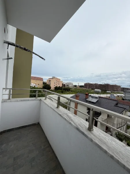 Durres, shitet apartament 2+1+Ballkon Kati 2, 70 m² 80.000 € (Qerret kavaje)