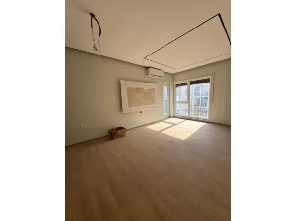 Tirane, shitet apartament 1+1 Kati 6, 74 m² 144.000 € (5 Maji)