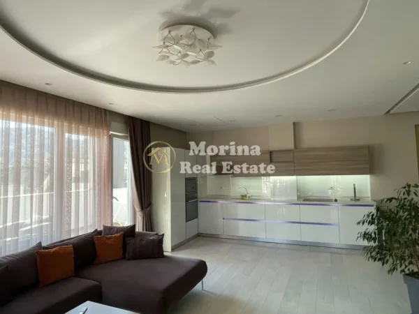 Tirane, jepet me qera apartament 3+1 Kati 4, 130 m² 1.300 € (Liqeni I Thate)