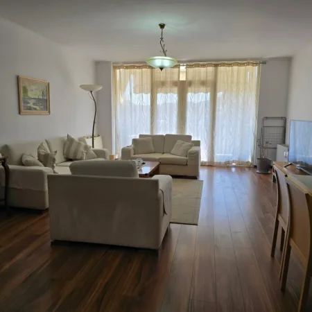 Tirane, shitet apartament 2+1+Ballkon Kati 8, 130 m² (Vaso Pasha)