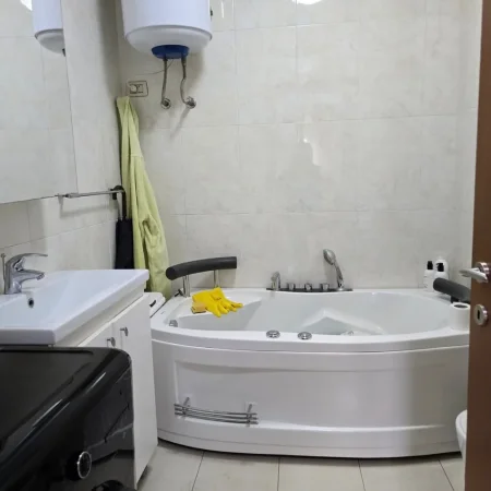 Tirane, shitet apartament 2+1+Ballkon Kati 8, 130 m² (Vaso Pasha)