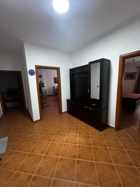 Tirane, shitet apartament 2+1+Ballkon Kati 5, 103 m² 155.000 € (Yzberisht, Tek Nela 6)