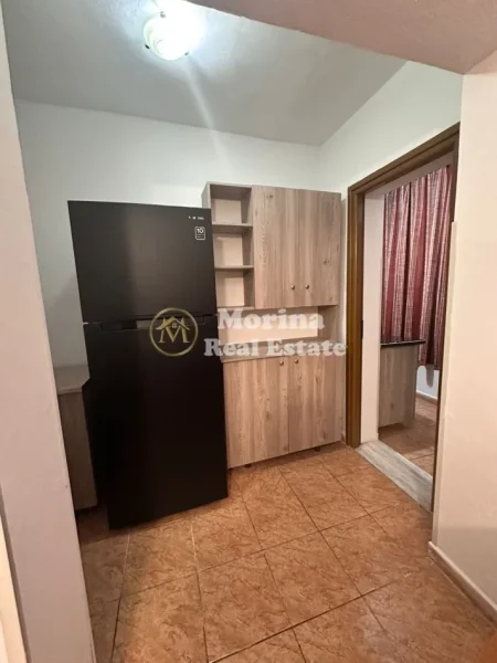Tirane, jepet me qera apartament 1+1 Kati 4, 64 m² 450 € (Apartament 11aneks Rruga Bardhyl)