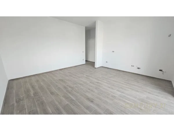 Tirane, shitet apartament 1+1+Ballkon Kati 2, 80 m² 111.400 € 