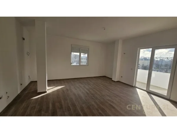 Tirane, jepet me qera apartament 2+1+Ballkon Kati 2, 98 m² 137.400 € 