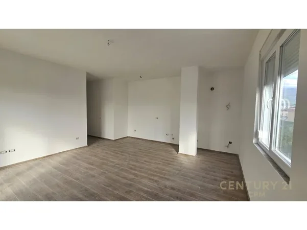 Tirane, jepet me qera apartament 2+1+Ballkon Kati 2, 98 m² 137.400 € 