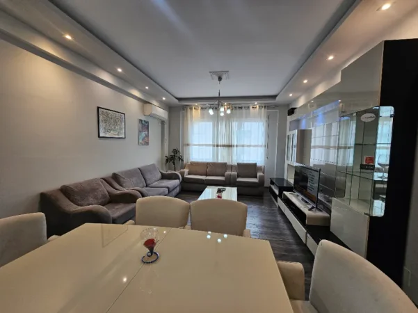 Tirane, shitet apartament 2+1 Kati 5, 93 m² 258.000 € (Rruga Bilal Sina, Kopshti Zologjik)