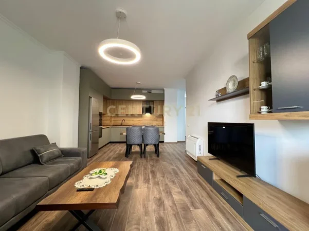 Tirane, jepet me qera apartament 2+1+Aneks+Ballkon Kati 5, 124 m² 1.300 € 