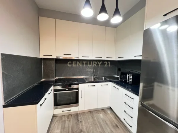 Tirane, jepet me qera apartament 1+1+Aneks+Ballkon Kati 1, 84 m² 800 € (Rezidenca Sofia)