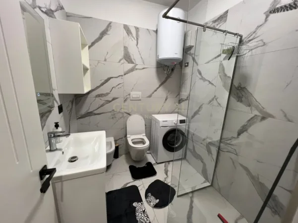 Tirane, jepet me qera apartament 1+1+Aneks+Ballkon Kati 1, 84 m² 800 € (Rezidenca Sofia)