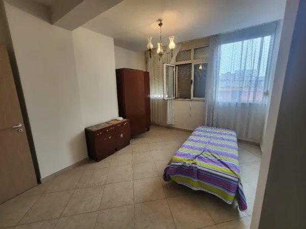 Durres, jepet me qera apartament 1+1+Aneks+Ballkon Kati 5, 65 m² 315 € 