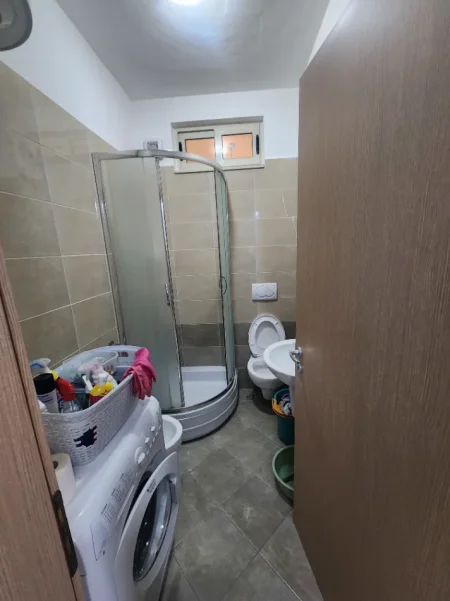 Durres, jepet me qera apartament 1+1+Aneks+Ballkon Kati 5, 65 m² 315 € 