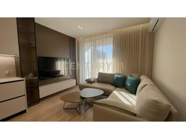 Tirane, jepet me qera apartament 2+1+Aneks+Ballkon Kati 6, 104 m² 1.500 € 