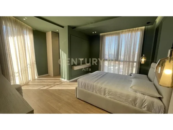 Tirane, jepet me qera apartament 2+1+Aneks+Ballkon Kati 6, 104 m² 1.500 € 