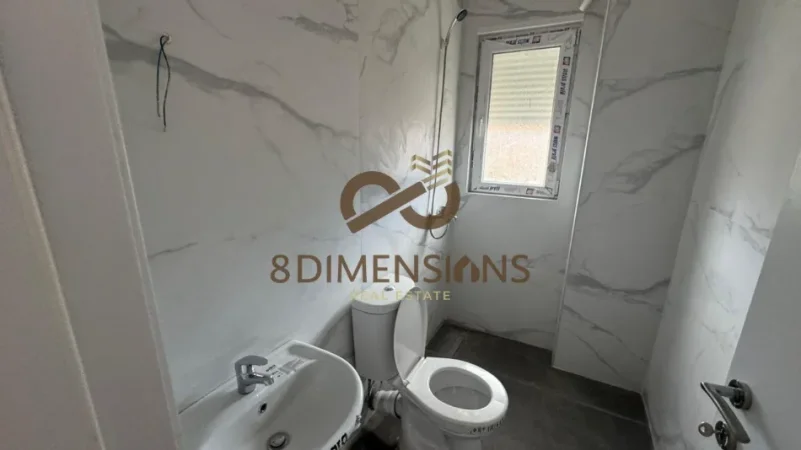 Tirane, jepet me qera apartament 3+1 Kati 4, 130 m² 800 € (selite)