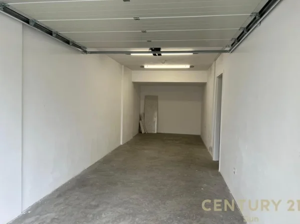 Tirane, jepet me qera Vile 2 Katshe Kati 1, 335 m² 1.300 € (Aba residence)