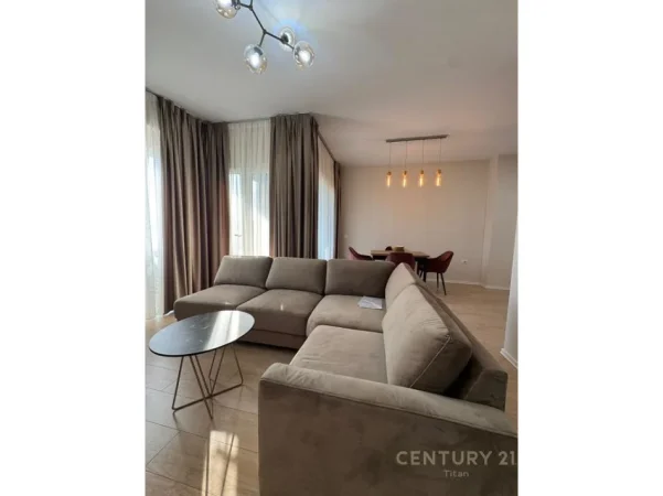 Tirane, jepet me qera apartament 2+1+Aneks+Ballkon Kati 4, 96 m² 1.500 € 