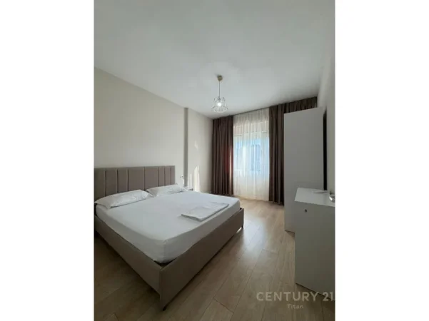 Tirane, jepet me qera apartament 2+1+Aneks+Ballkon Kati 4, 96 m² 1.500 € 
