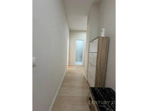 Tirane, jepet me qera apartament 2+1+Aneks+Ballkon Kati 4, 96 m² 1.500 € 