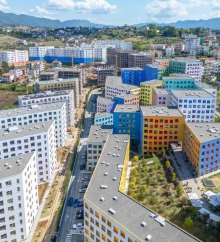 Tirane, shitet apartament 1+1+Ballkon , 52 m² 88.400 € (Kompleksi Kadiu)