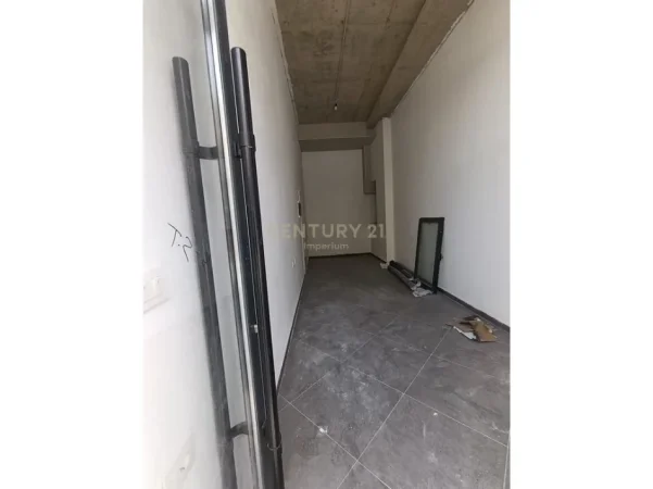Tirane, jepet me qera ambjent biznesi , 54 m² 1.200 € (Karl gega)